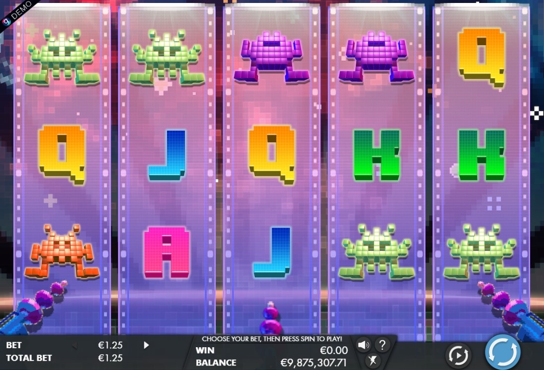 8 Bit Intruders Slot Gameplay