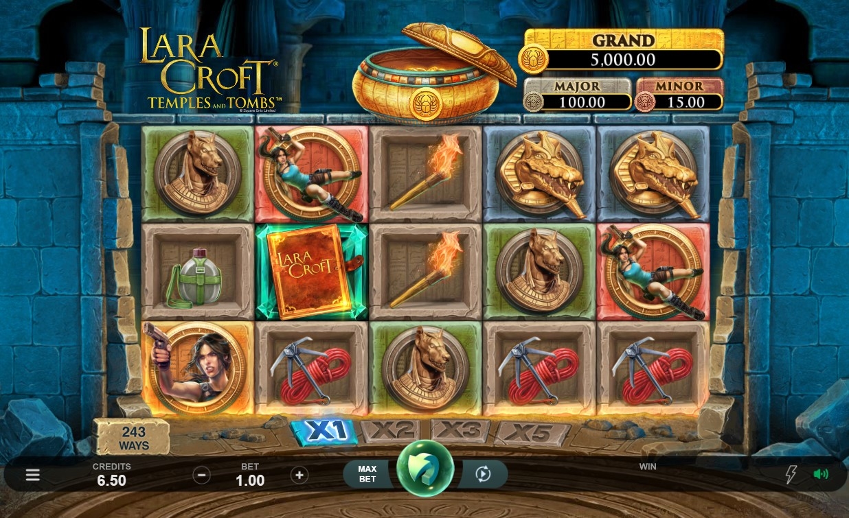 Lara Croft Temples and Tombs Gameplay Image