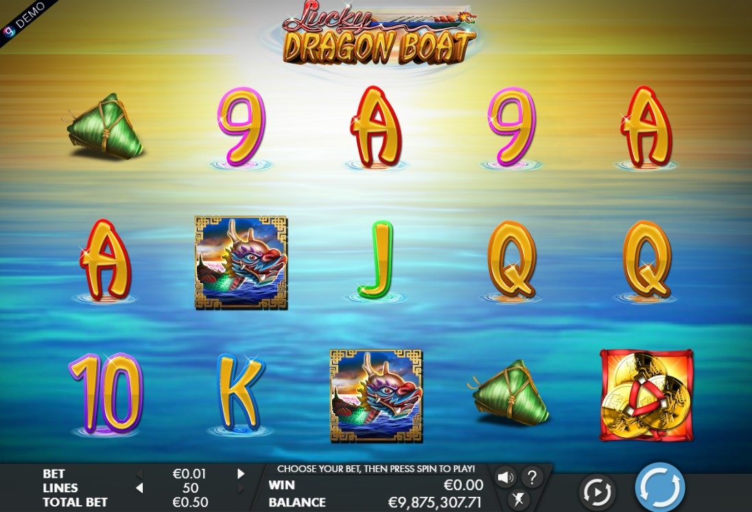 Lucky Dragon Boat Gameplay Image